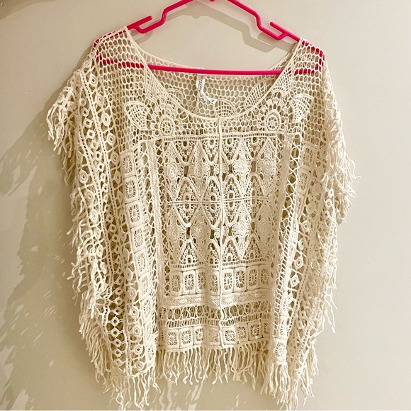 Crochet top (cover) - Picture 1 of 8
